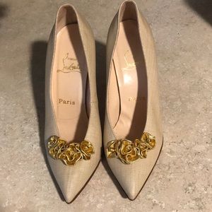 Vintage pumps